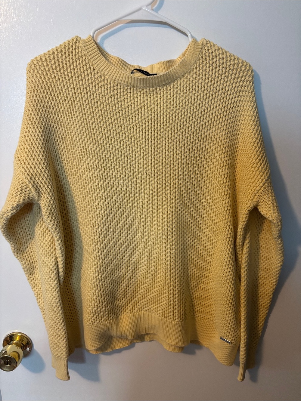 Vintage Y2K Granola Girl Layering Tahari Butter Yellow Crewneck Knit Sweater M.